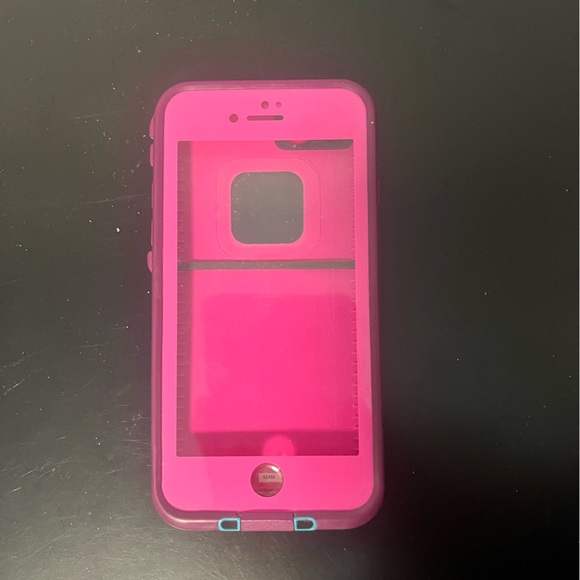 iPhone 8 Lifeproof Case - Picture 3 of 6